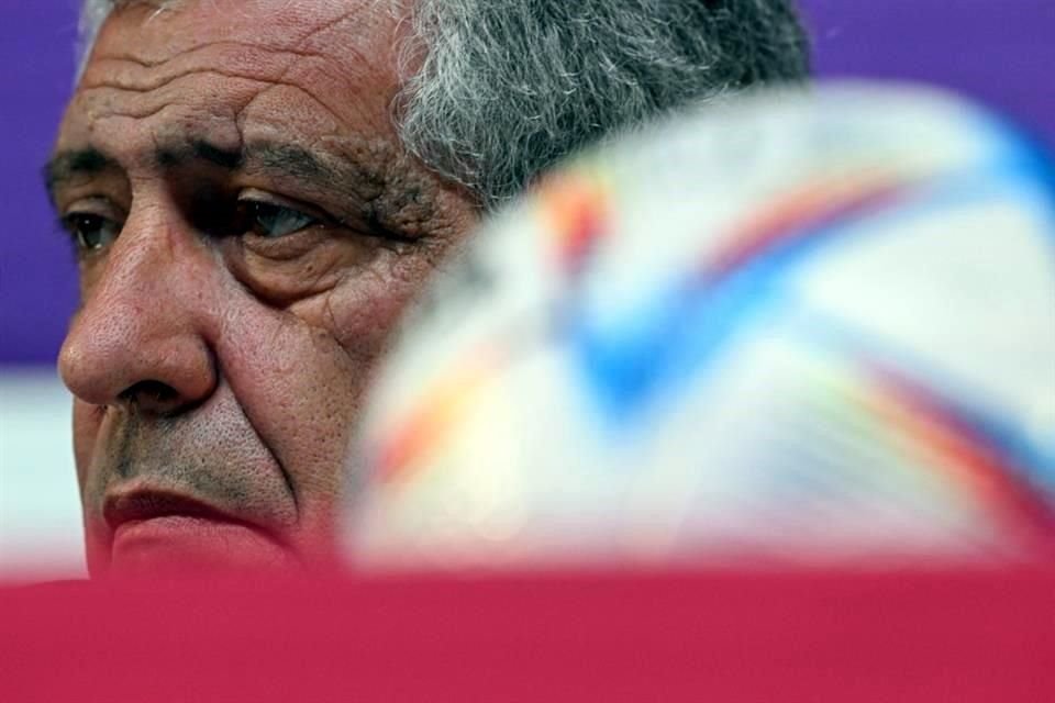 Fernando Santos tuvo que hablar sobre CR7 en la conferencia de Portugal.