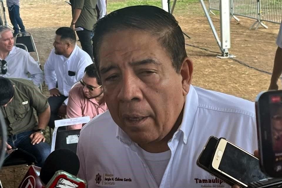 Sergio Chávez García, Secretario de Seguridad de Tamaulipas, informó que 300 militares arribaron a Nuevo Laredo en los últimos días.