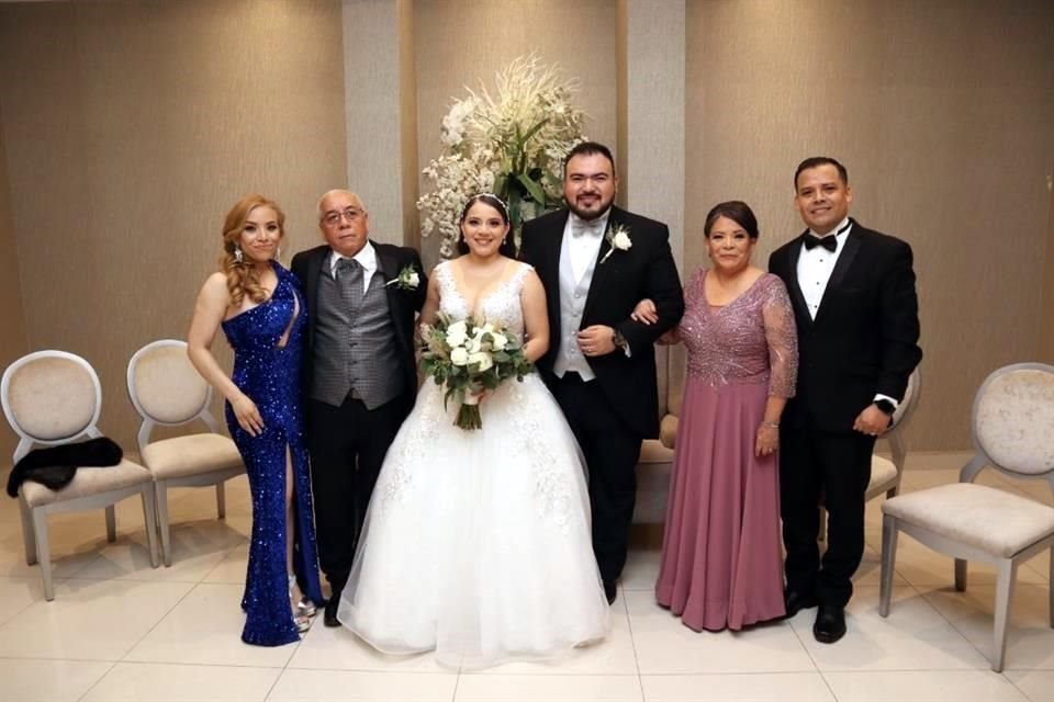 FAMILIA DE LA NOVIA Claudia Liñán, Mario Liñán Cuellar, LOS NOVIOS, María del Socorro Castro y Mario Liñán