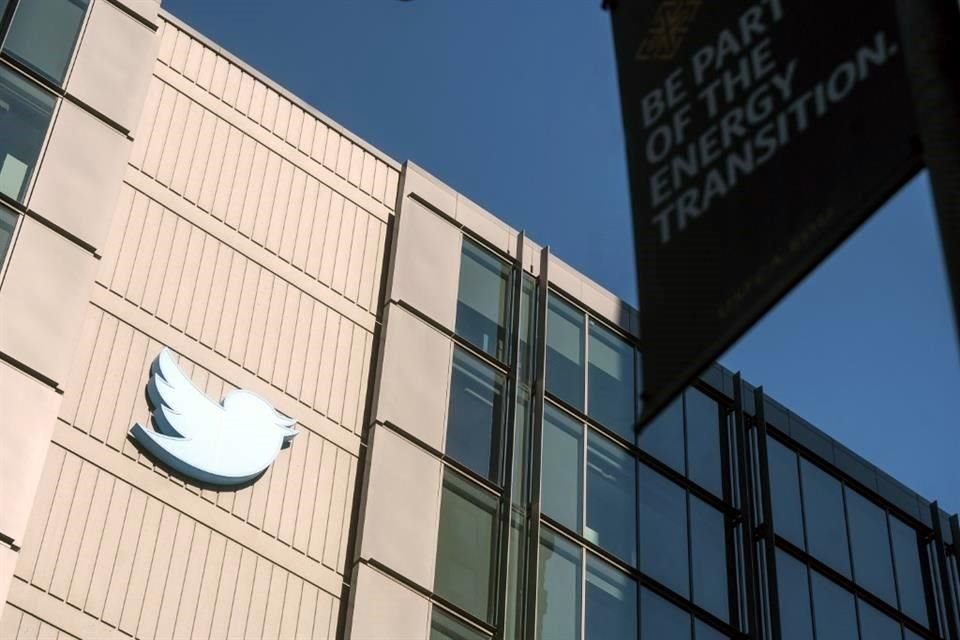 Twitter está acusado de adeudar más de 14 millones de dólares, más intereses.