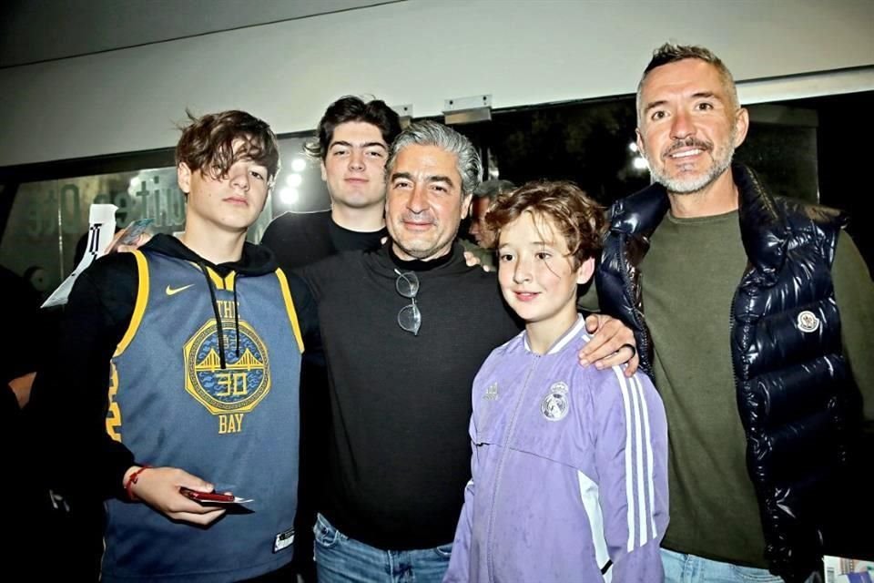 Marcelo Eliozndo, Gabriel Elizondo, Gabo Elizondo, Bernardo Bremer y Bernardo Bremer Jr.