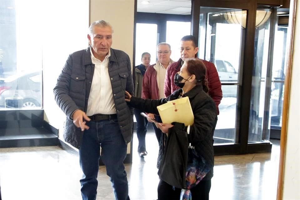 Adán Augusto López y Mario Delgado llegaron juntos, y subieron directo a encontrarse con el Presidente en el hotel donde se hospedaba en Monterrey.