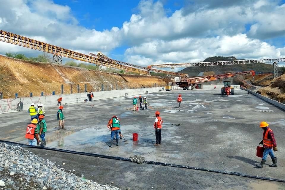 Autoridades compartieron ayer imágenes del avance en las obras de la Presa Libertad.