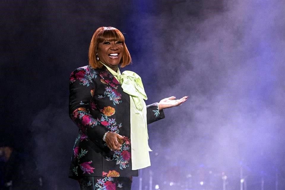 La legendaria cantante de R&B, Patti LaBelle, conocida como 'la Madrina del Soul', fue evacuada junto a su público por amenaza de bomba.