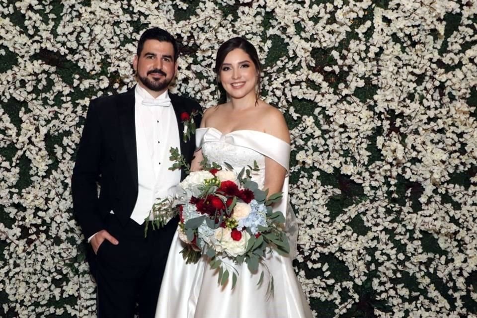 Roberto Aurelio Treviño Garza y Melissa Guadalupe Dávila Cedillo