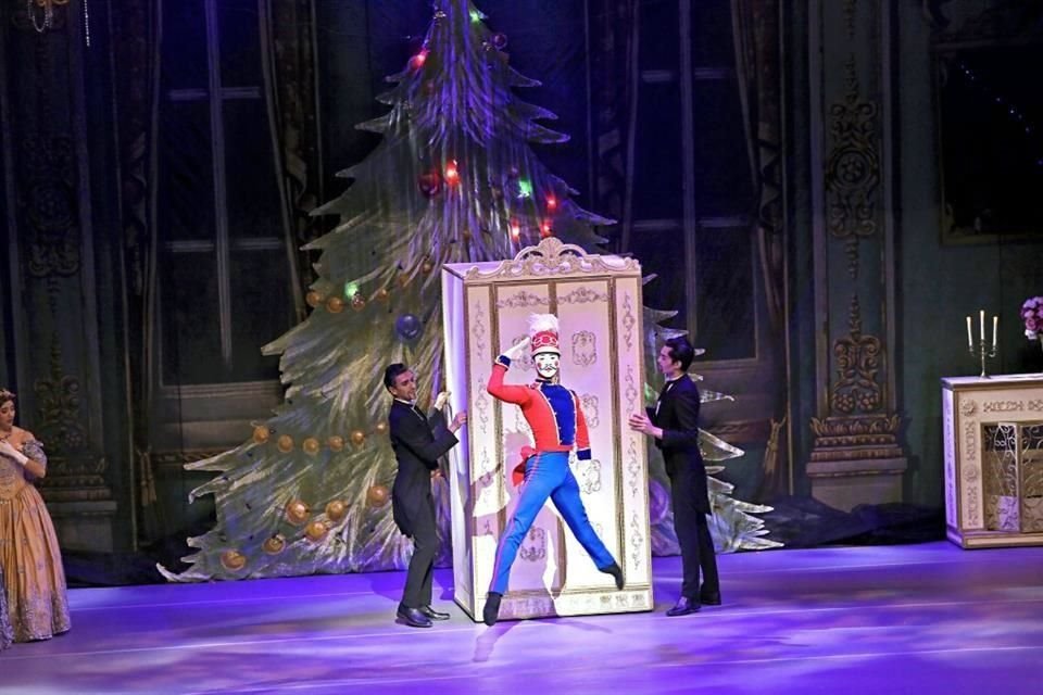 'El Cascanueces' del Ballet de MOnterrey