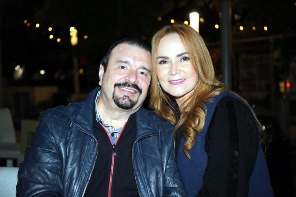 Hugo de León y Sandra Ibarra