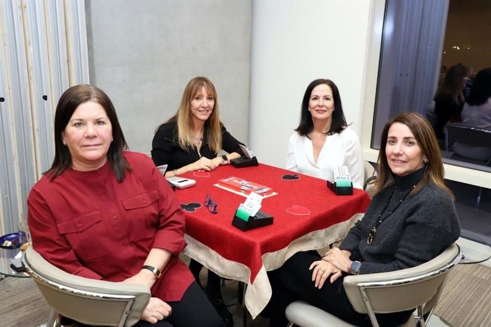 Silvia Garza, Elisabetta Parboni, Claudia Morales de García y Daniela García de Cueva