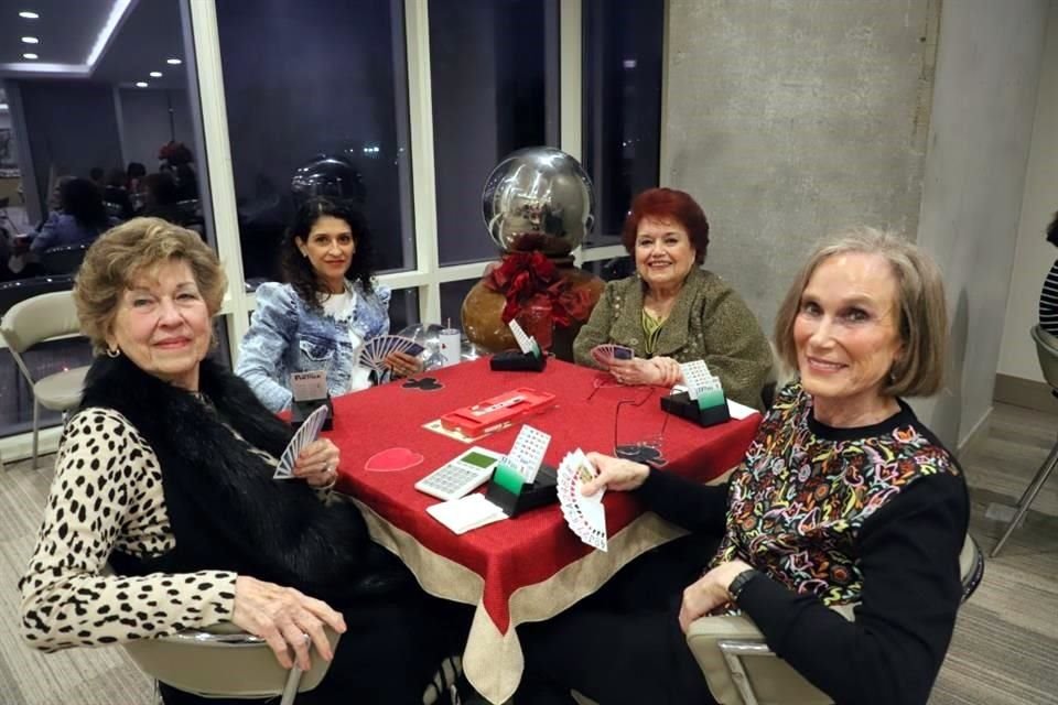 Elsy de Gutiérrez, Mónica Paéz de Garza, Mirthala Canales de Hauser y Mira Levinson