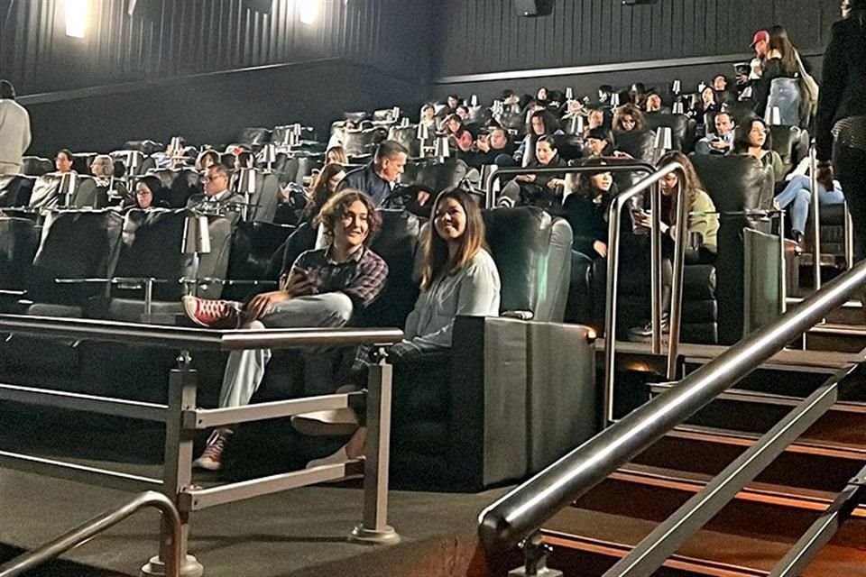 Cortometrajes de alumnos en Cinemex Platino.