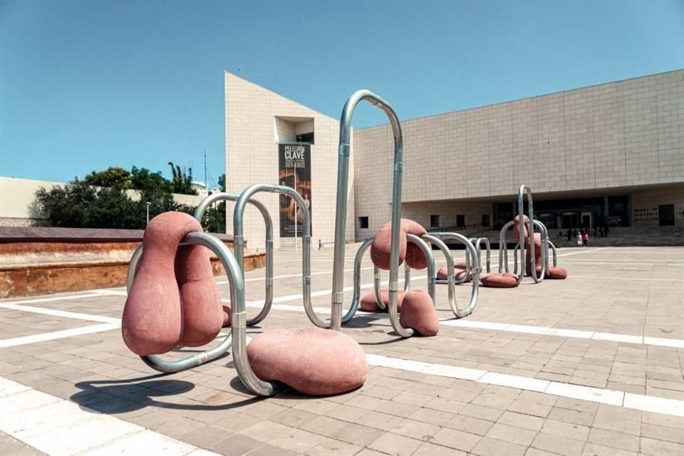 Visten el MUNE en Festival Santa Lucía.