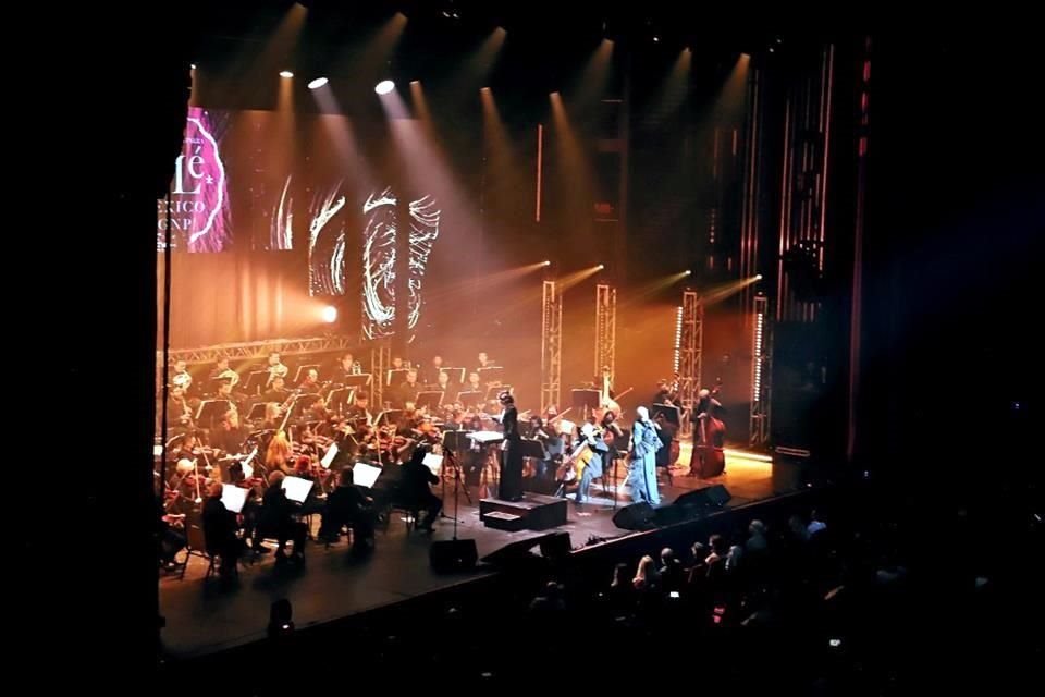 Concierto ofrecido por Alondra de la Parra junto a Eugenia León, Buika y Pitingo. 