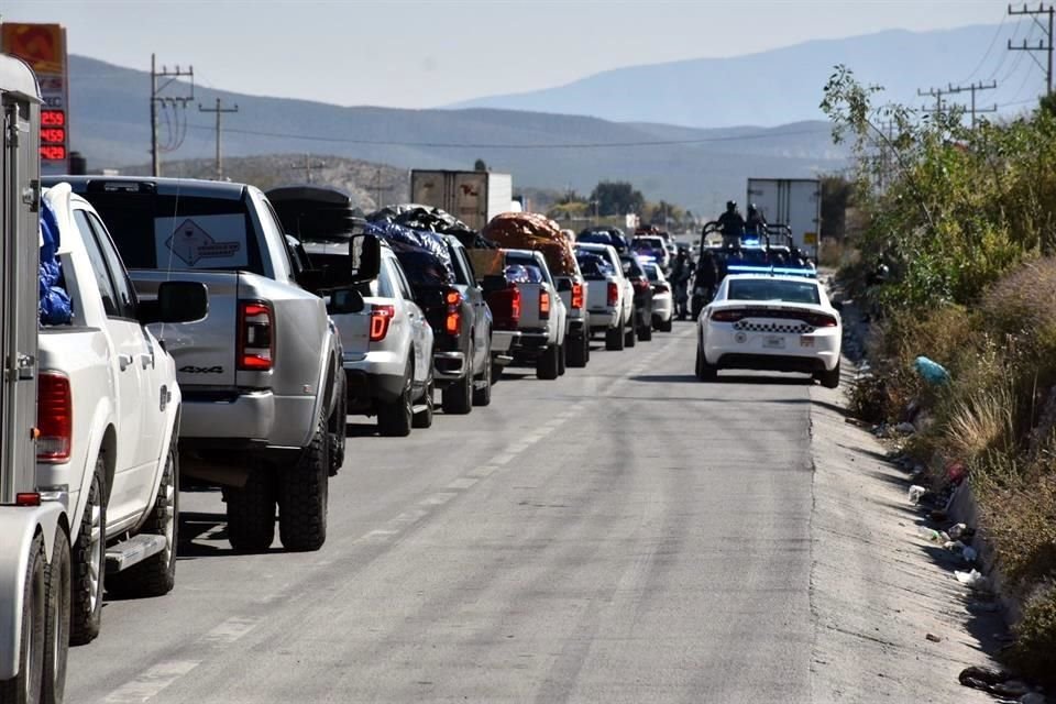 Este sábado, un comando asaltó una caravana de paisanos proveniente de California y Arizona, con destino a Guanajuato.