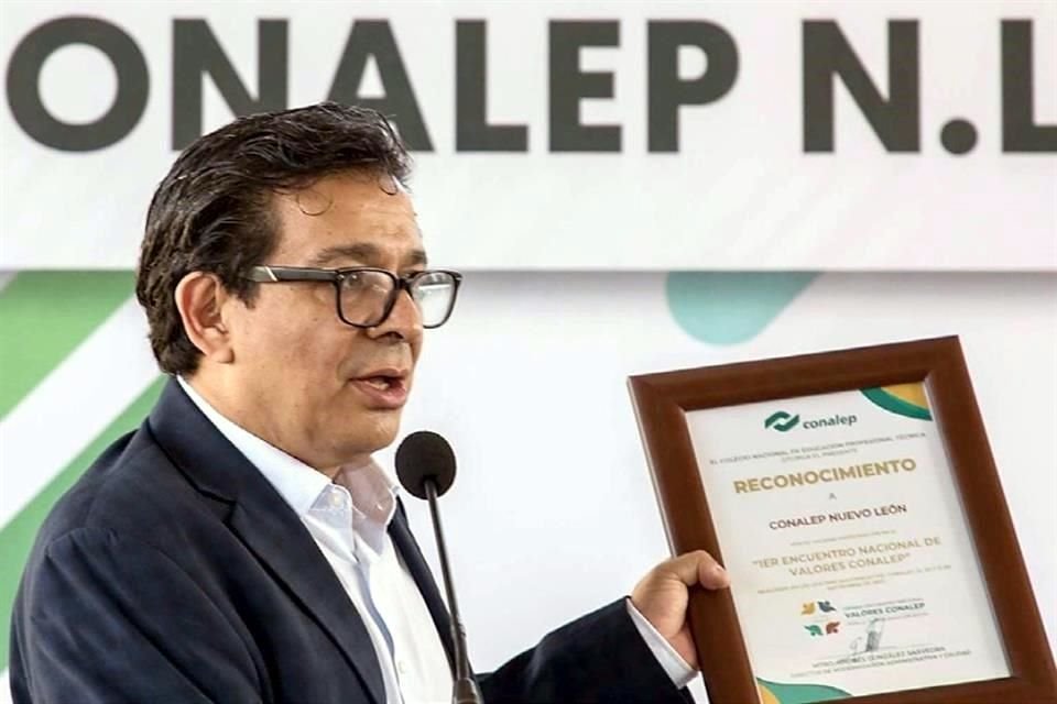 El Mtro. Andrés González Saavedra reconoció el trabajo de toda la comunidad Conalep Nuevo León.