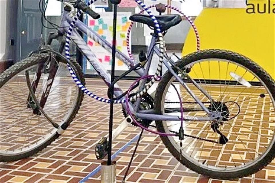 Las iniciativas para hacer el LabNL más habitable incluyen hasta diseñar bases para bicis.