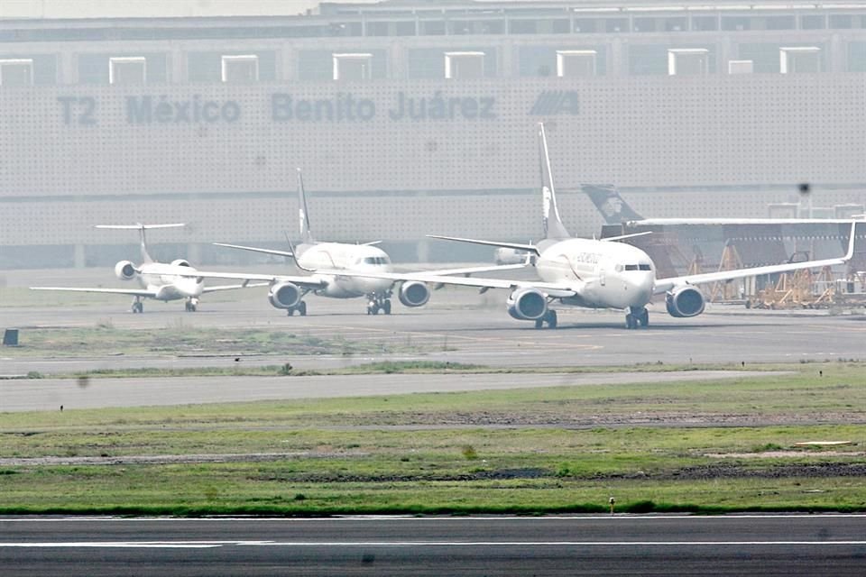 Pasajeros y aerolíneas serán los afectados por degradación de categoría aérea a México y daño podría alcanzar a Santa Lucía, según expertos.