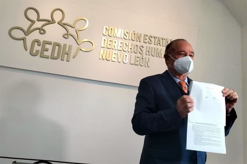 Tras presentar la queja en las instalaciones de la CEDH, el funcionario señaló que espera que integren la carpeta de manera inmediata y pueda asistirle la razón.