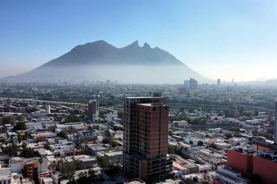 El aire sucio se apreció desde todos los puntos de la Ciudad.