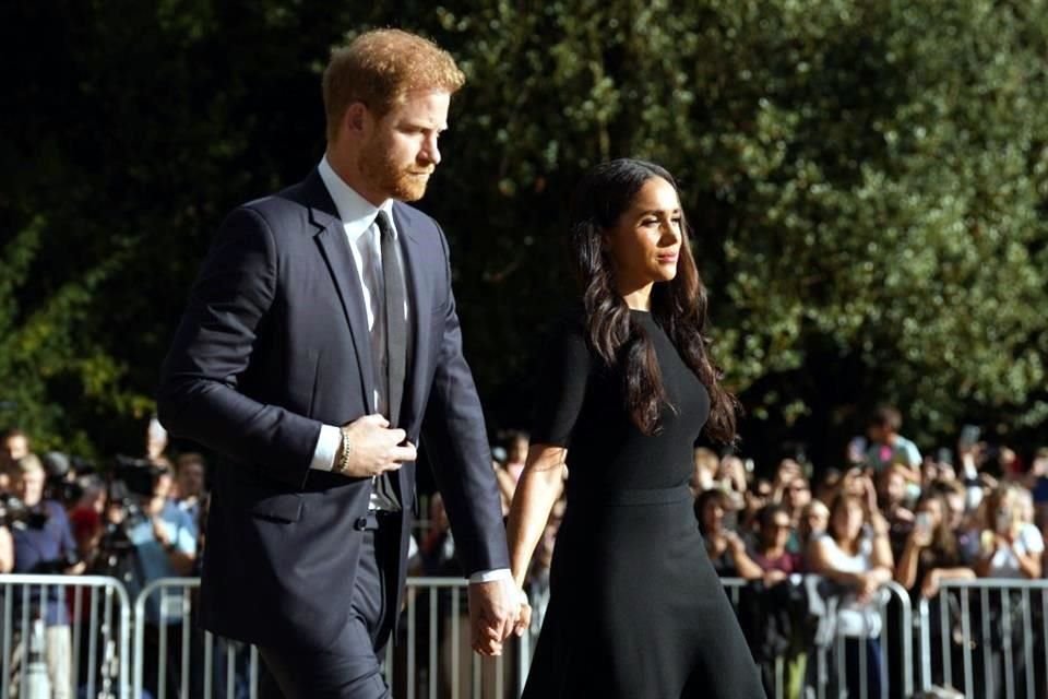 Enrique y Meghan Markle tacharon la lamentación de The Sun por publicar una columna contra la ex actriz y exigen una 'verdadera' disculpa.