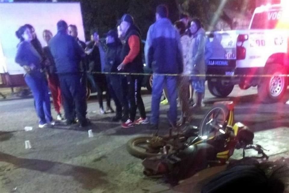 Dos jóvenes identificados como Germán y Nabor fueron atacados a tiros en el Municipio de Cuautitlán Izcalli cuando viajaban en motocicleta.