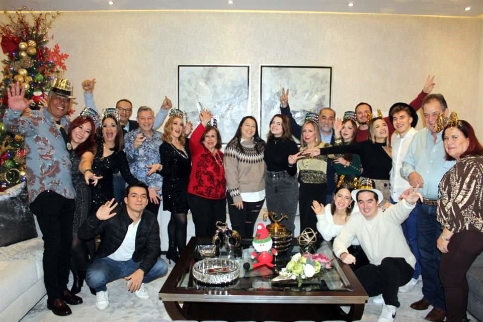 La vecina del poniente Lily Doria celebra el fin de año con una reunión entre familiares y amigos