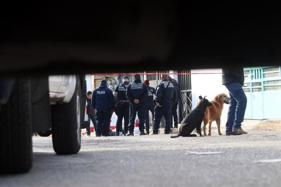 Un hombre fue asesinado durante el robo de su automóvil en calles de la Colonia Guadalupe Victoria, en Ecatepec.