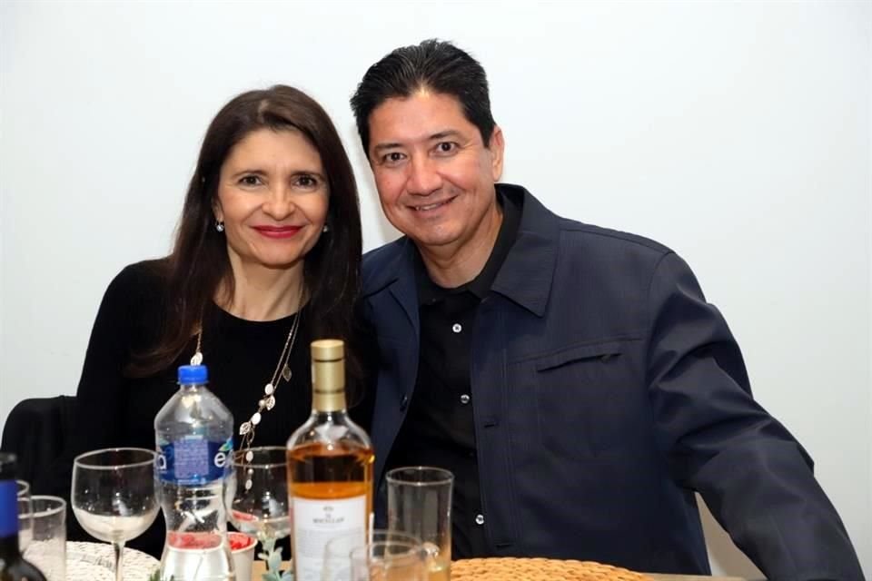 Rosy Gándara y Ulises Garza