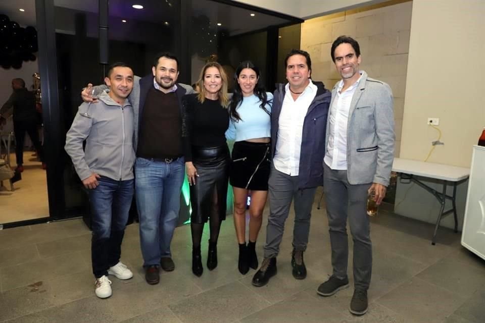 César García, Flavio Aguilar, Ile Guerra, Bertha Vázquez, Carlos Pozos y Paco Serrano