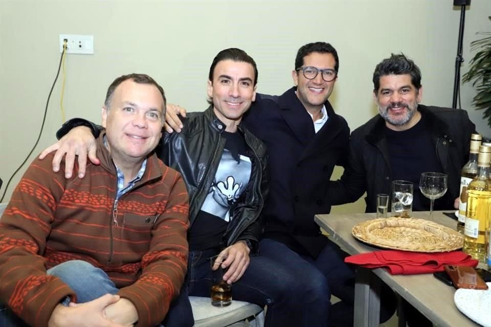 Adrián Canavati, José Luis Pérez Flores, Gerardo Pérez y Jorge Martínez