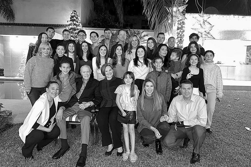 Rodolfo Villarreal con su familia