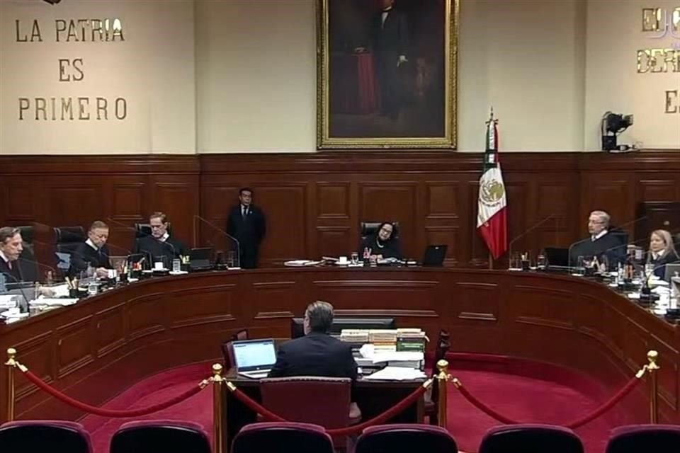 AMLO sugirió a presidenta de la SCJN que primero ataque corrupción en el Poder Judicial.