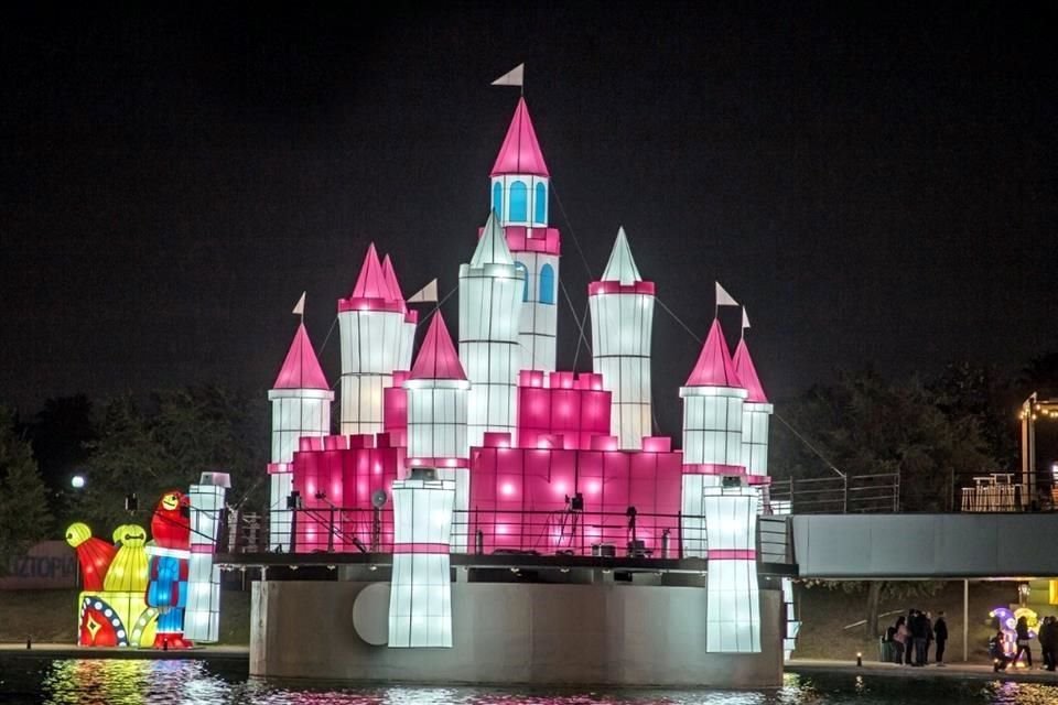 Miles de visitantes acudieron al Parque Fundidora para disfrutar del icónico festival.