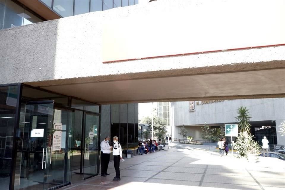Las oficinas del Infonavit lucieron vacías este sábado.
