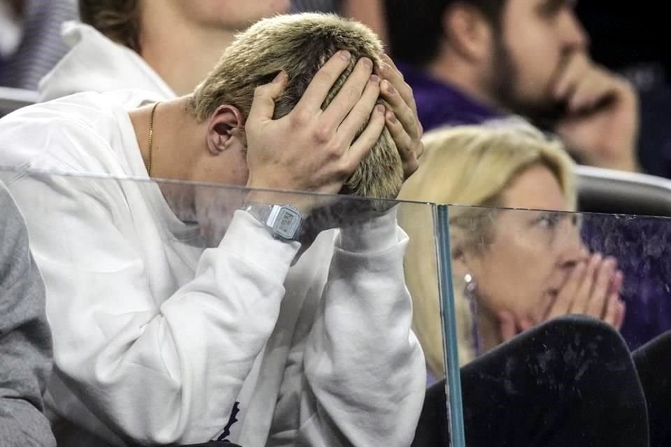 Así lucía la afición de TCU ante el aparatoso marcador en la cancha.