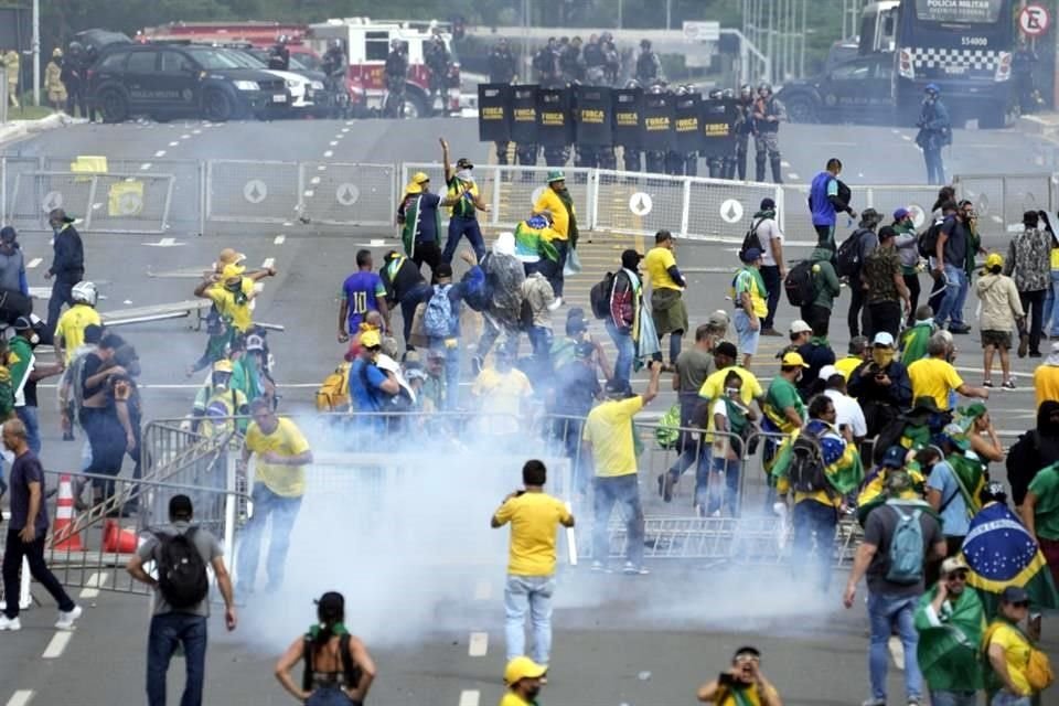 La Suprema Corte de Brasil investigará a Bolsonaro por su supuesta incitación a los manifestantes que asaltaron las sedes de Gobierno.