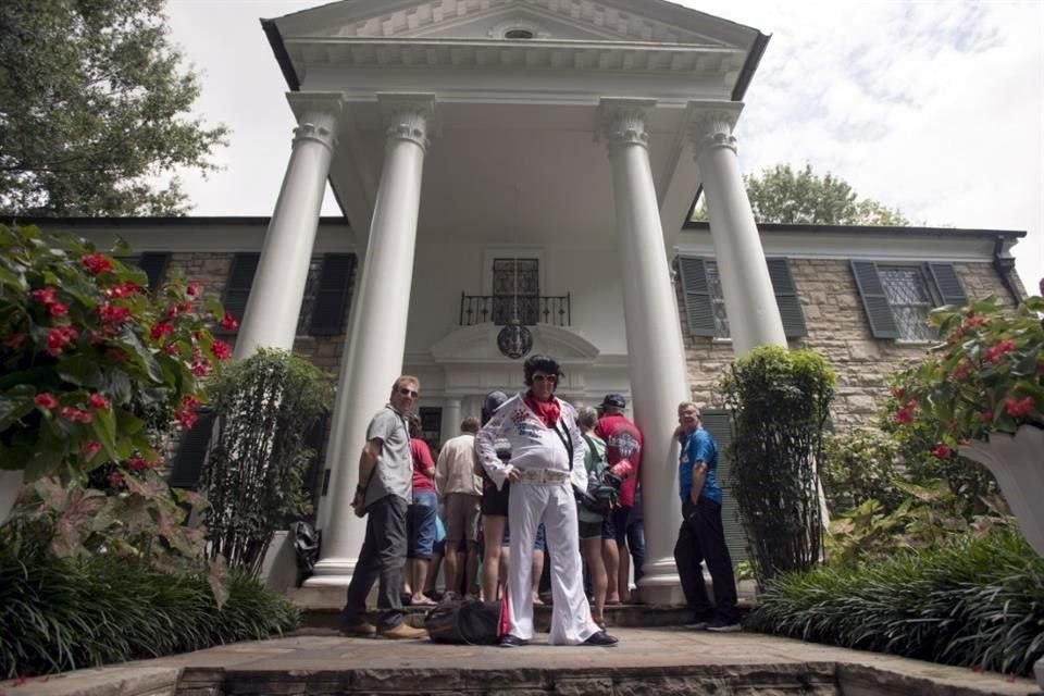 Las tres hijas de Lisa Marie Presley, Riley, Harper y Finley, se quedarán con la mansión de Graceland (en foto), que fue hogar de Elvis Presley.