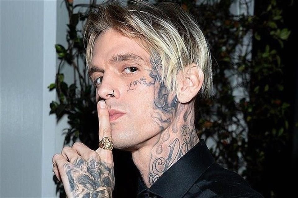 Nuevas pruebas en el caso de la muerte de Aaron Carter podrían apuntar a que una sobredosis provocó su deceso.