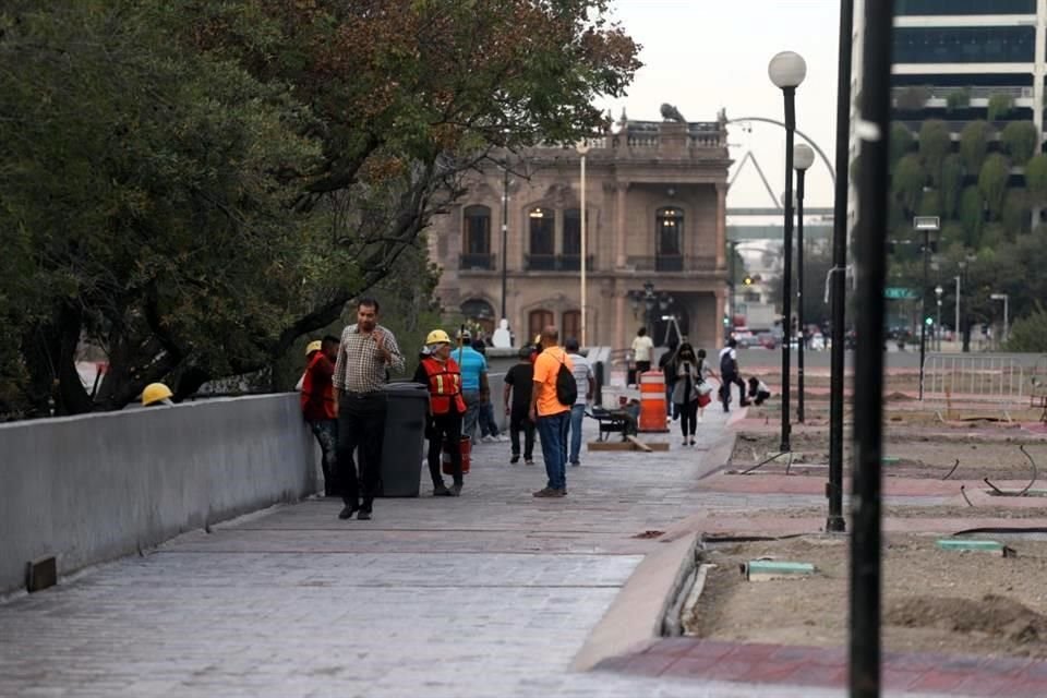 Tampoco en otras áreas de la Macroplaza hubo puesteros como sucedió en días anteriores
