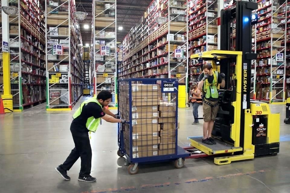 Los recortes representan solo alrededor del 1 por ciento de la fuerza laboral total de Amazon, que incluye cientos de miles de personal de almacén y entrega por hora.