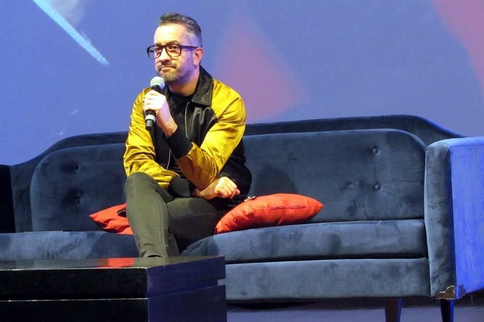 Chumel Torres atenderá la demanda que interpuso en su contra Gloria Trevi, pero sus abogados le han dicho que no rompió ninguna ley.