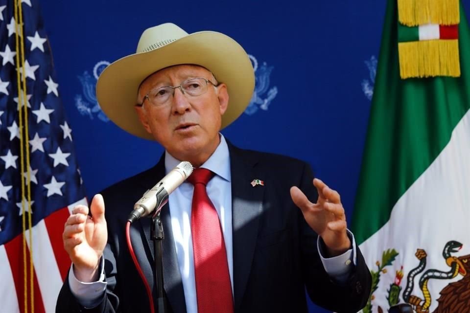 Ken Salazar, Embajador de Estados Unidos en México, anunció la apertura de la oficina de la FAA en el país.