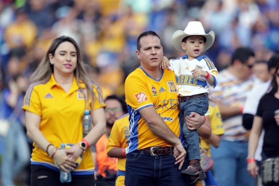 La afición de las 'Amazonas' no falló a la cita internacional.