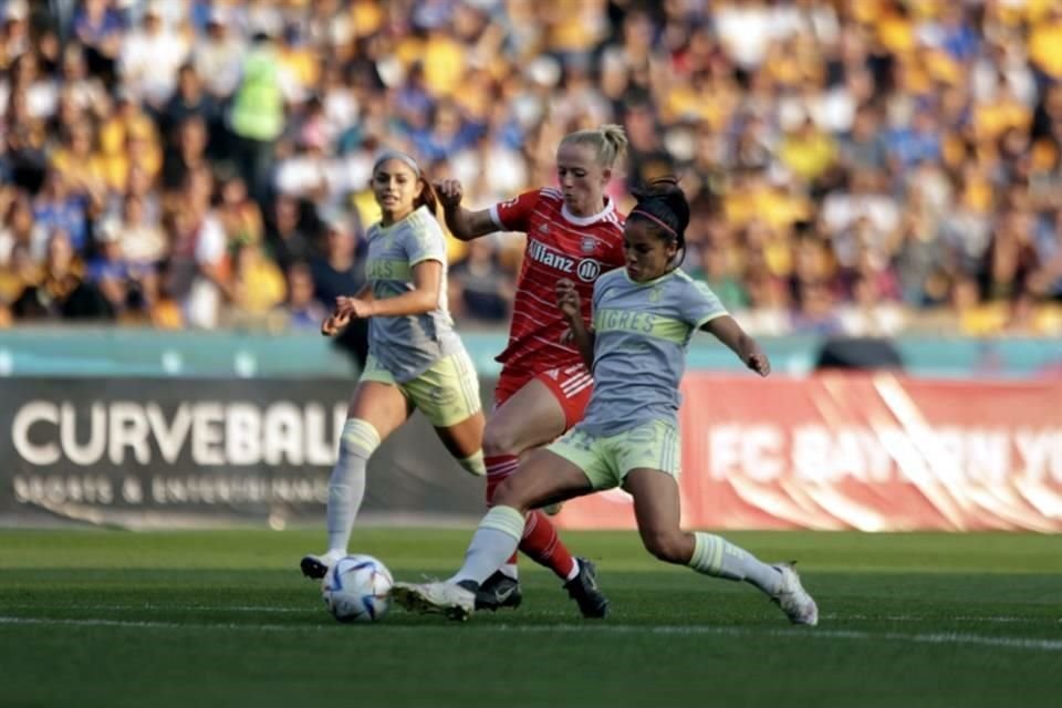 Las acciones del duelo entre Tigres Femenil y Bayern Múnich Femenino.