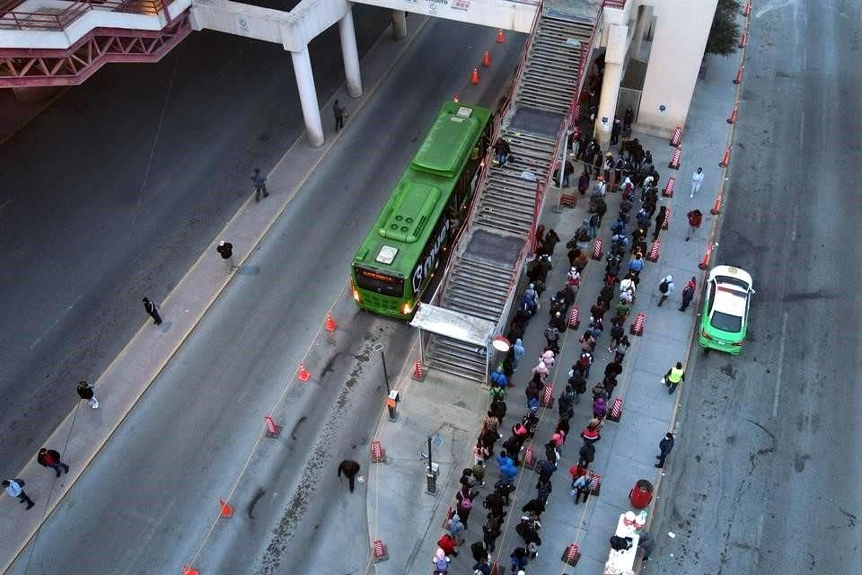 Una de las rutas inicia en la estación del Metro General Anaya, y recorre 7.1 kilómetros hasta la UANL.