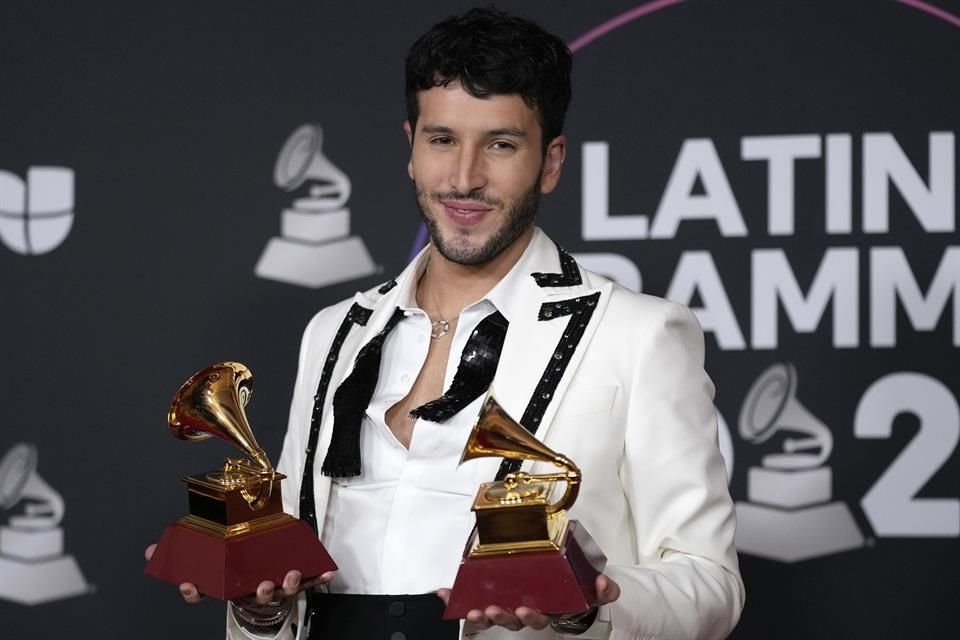 El colombiano Sebastián Yatra consiguió 10 nominaciones para los Premios Lo Nuestro, incluida la categoría Artista del Año.