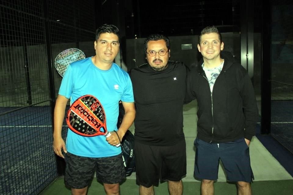 Francisco Cruz, Alan Camacho y Alejandro Peña