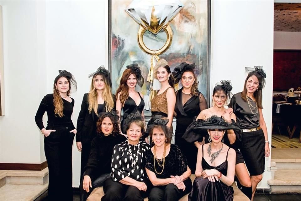Ana Garza, Fer Guajardo, Lorena Chapa de Mejía, LA NOVIA, Morena de la Garza, Sandra de la Garza, Lizy de la Garza, Carolina Martínez, María Rosa Argüelles de Valdès, Amalia Galván y Lizette Chapa