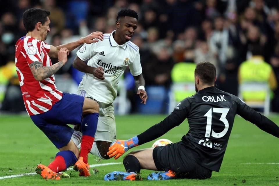 Vinícius Jr. fue titular y jugó los 90 minutos, pero al brasileño le costó.