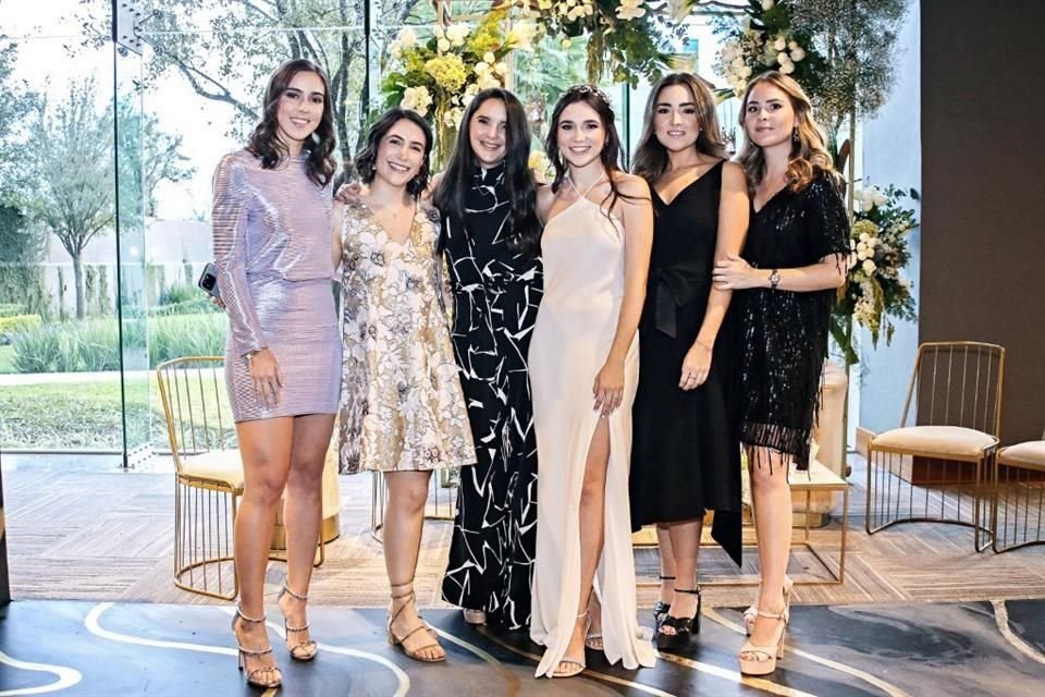 Miranda Álvarez, Carmen Hernández, Natalia Mejía, LA NOVIA, Garbiñe Rementería y Susy Retolaza