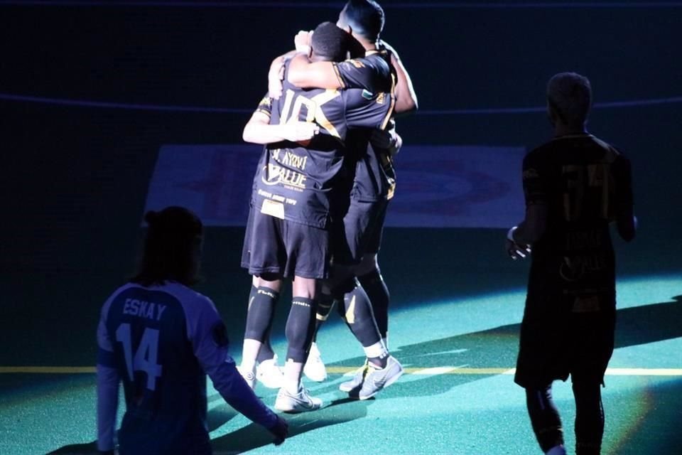 El Monterrey Flash superó en casa 7-4 al St. Louis Ambush.